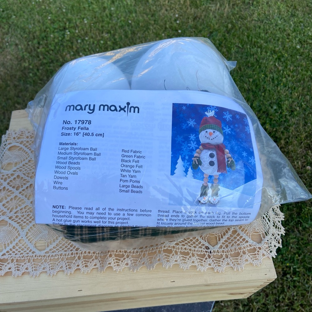 ✨3 for $20✨Mary Maxim Frosty Fella  Christmas Craft Kit